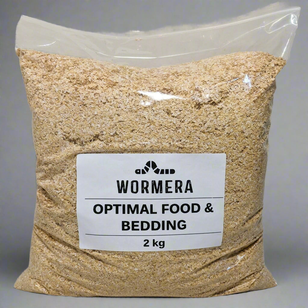 Close-up of Optimal food and bedding for mealworms